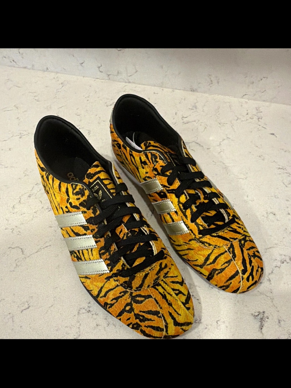 adidas Tokyo Women's Yellow/Gold/Black Animal Print Low Top Suede Size 11.5